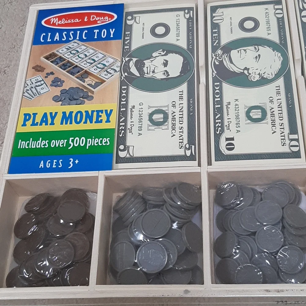 Melissa & Doug play money - Picture 2 of 5